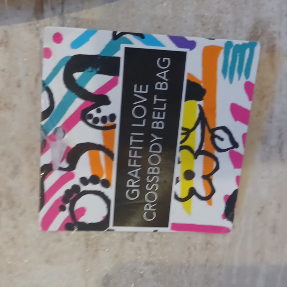 New Brighton Graffiti Love Versatile Crossbody Belt Bag - Picture 2 of 10